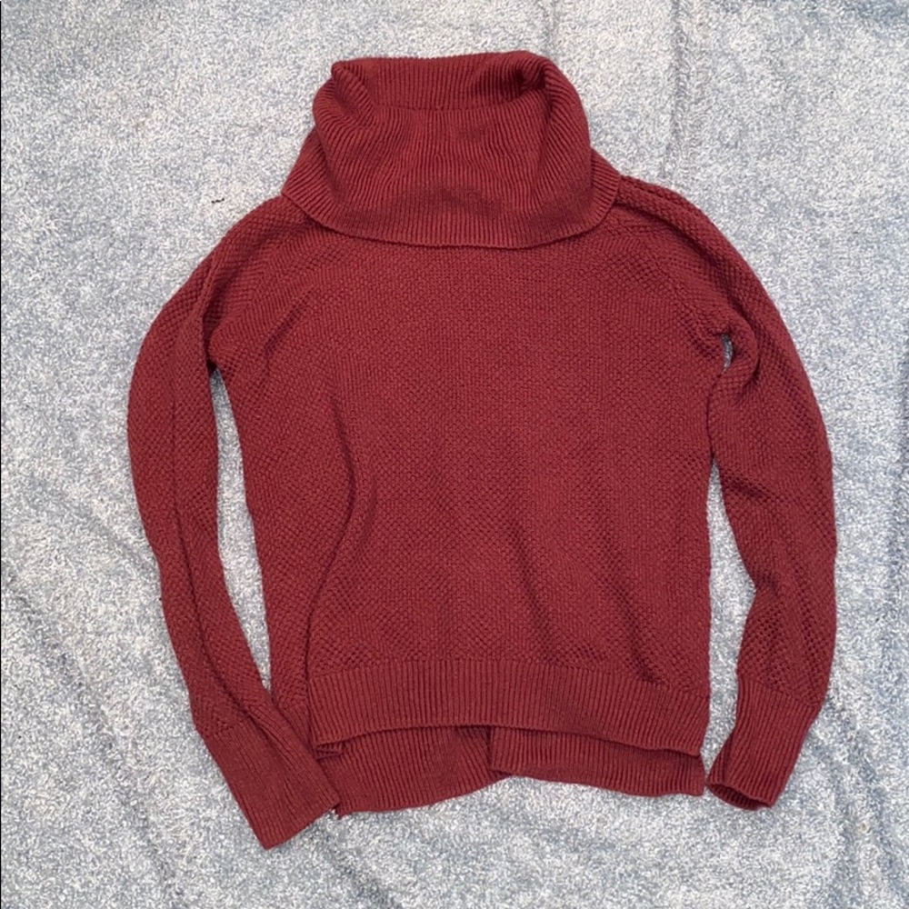 Large neck sweater